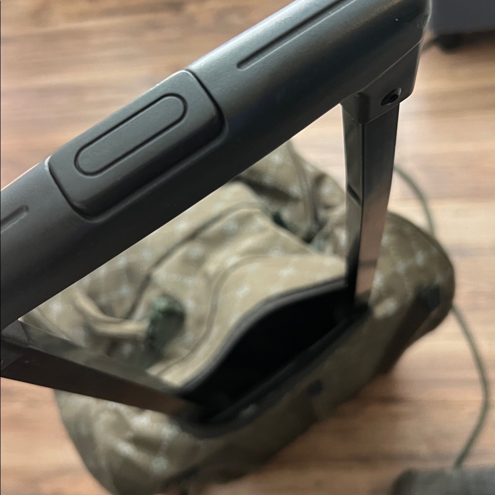🔥OLIVE GREEN LARGE LUGGAGE WITH MULTI ZIPPERS - Picture 7 of 7